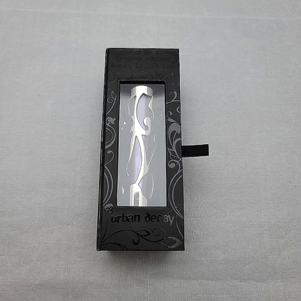 Limited Edition Urban Decay Luxury Lipstick Cap
